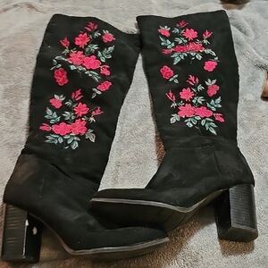 Womens Floral Embroidered Black Boots Size 11